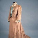 CUTWORK WOOL TEA GOWN, 1902-1904
