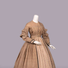 PRINTED WOOL CHALLIS DAY DRESS, C. 1850
