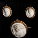 GOLD &amp; LAVA CAMEO SET, 19TH C