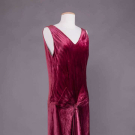 PANNE SILK VELVET EVENING DRESS, NEW YORK, LATE 1920s