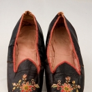 LADY'S COLORFULLY EMBROIDERED SHOES, MID 19th C
