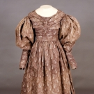 PRINTED PLUM COTTON DRESS, 1830s